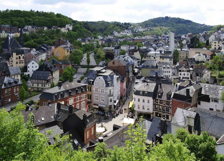 blick-von-der-felsenkirche-auf-idar-oberstein-f01adef5-7624-4863-9e34-3a87a646401d1